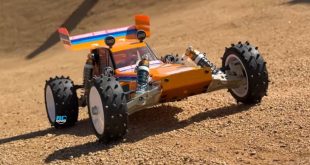 Team Associated RC10 4WD Off-Road Buggy