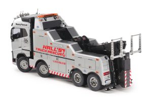 Inside The Impressive Tamiya Volvo FH16 Tow Truck
