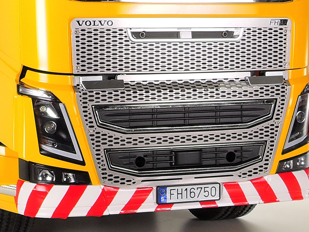 Inside The Impressive Tamiya Volvo FH16 Tow Truck